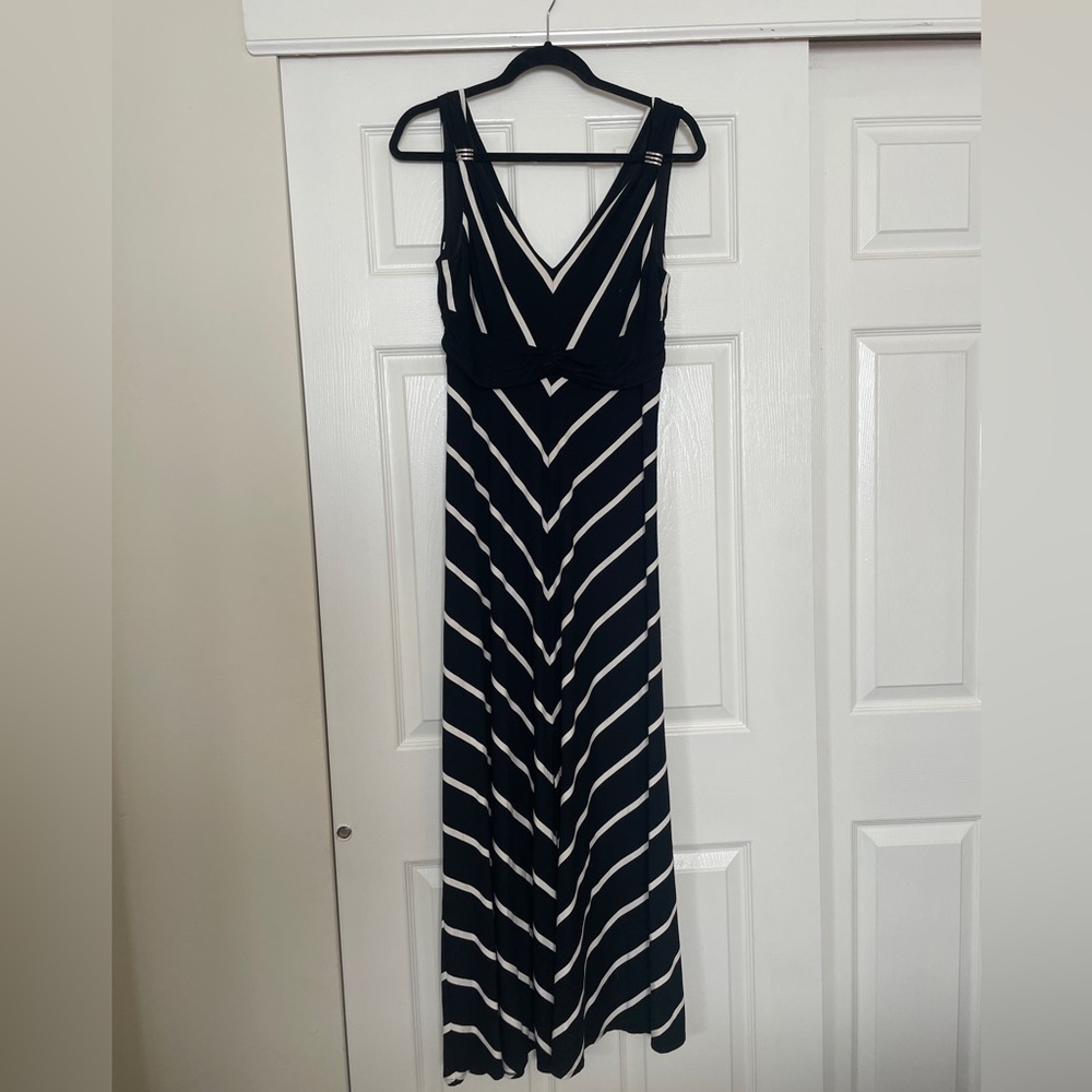 White House black market maxi